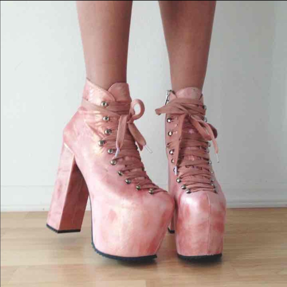UNIF Mermaid Hellbounds size 6